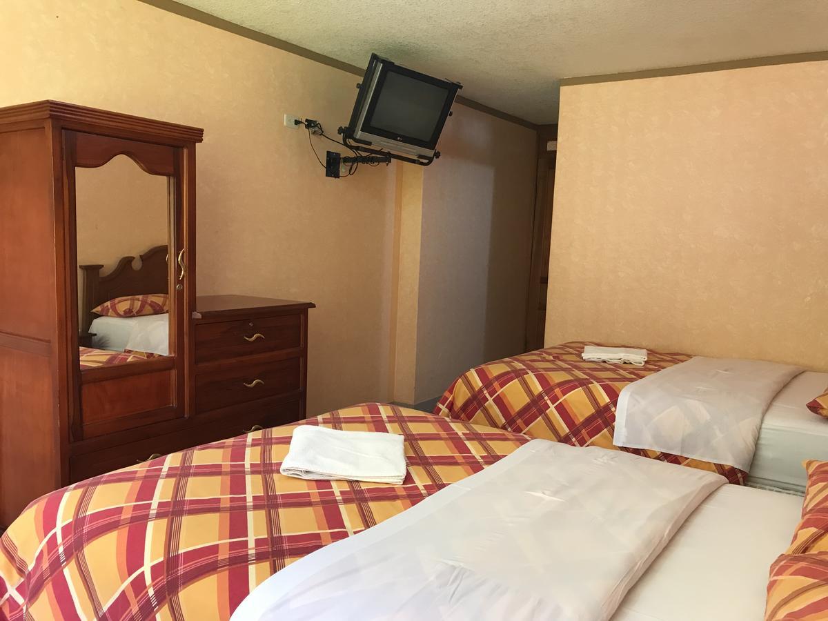 Hotel Puerta Del Sol 巴尼奥斯 外观 照片