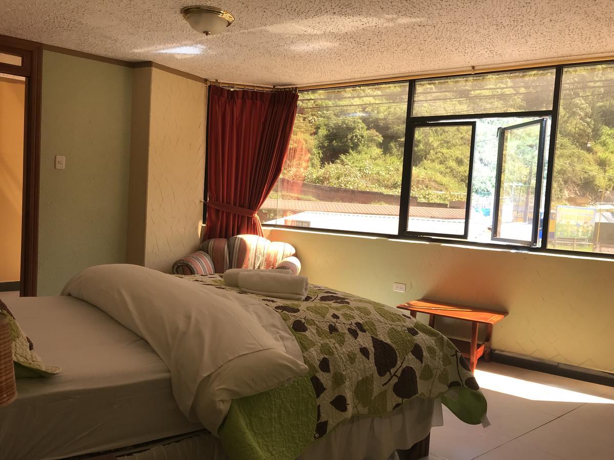 Hotel Puerta Del Sol 巴尼奥斯 外观 照片