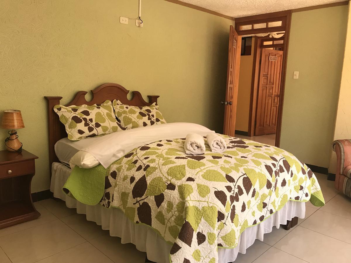 Hotel Puerta Del Sol 巴尼奥斯 外观 照片